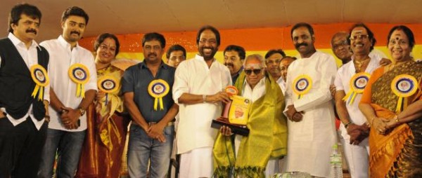 A galaxy of stars led by Vairamuthu (right) and Tiruchi Siva honouring the legendary composer M.S. Viswanathan at a function in Tiruchi on Saturday-Photo: M. Moorthy