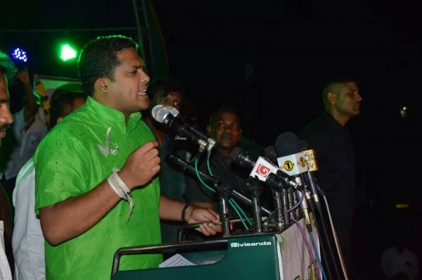 pic via: facebook.com/harin.fernando.5