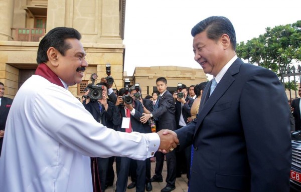 pic via: facebook.com/PresidentRajapaksa/